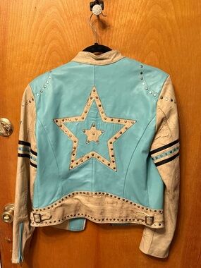 Wilson’s vintage leather jacket STAR